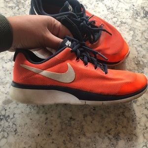 Kids Nike Sneakers Size 3.5